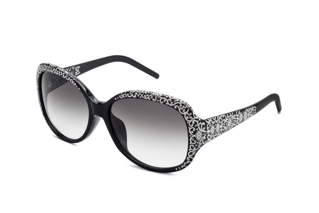 Isabella c.NR – Black with clear crystals and silver laserwork